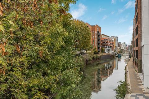 1 bedroom flat for sale, Sailmakers Lofts, 767 -785 Commercial Road, London, E14