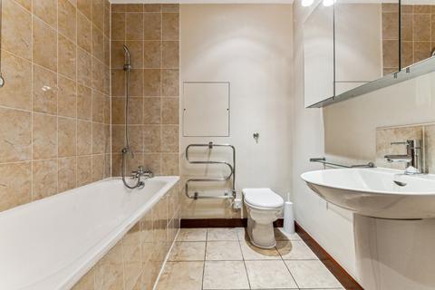 2 bedroom flat for sale, Caxton Street, St James's Park, London, SW1H