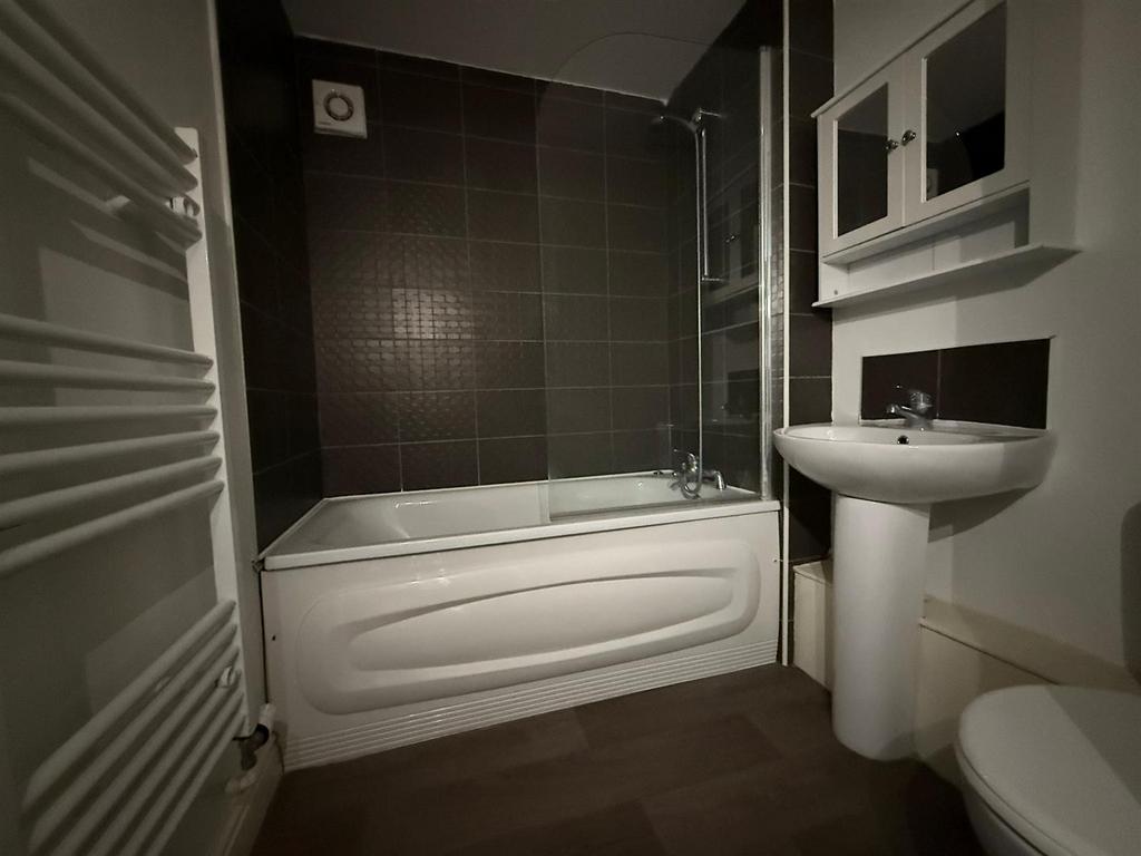Bathroom.jpeg