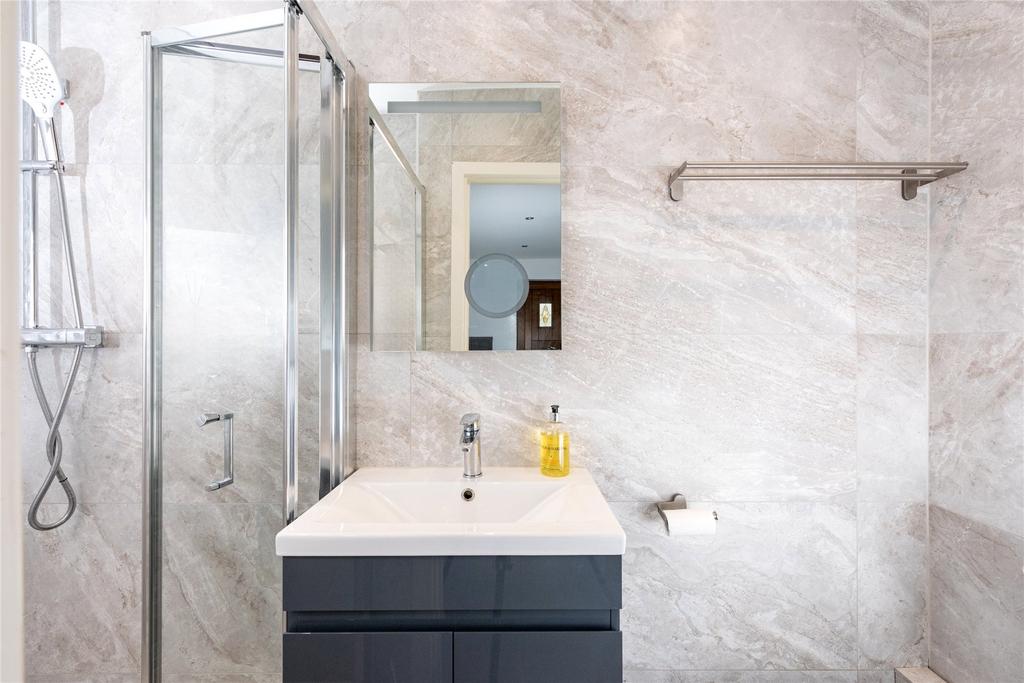 Annexe Shower Room