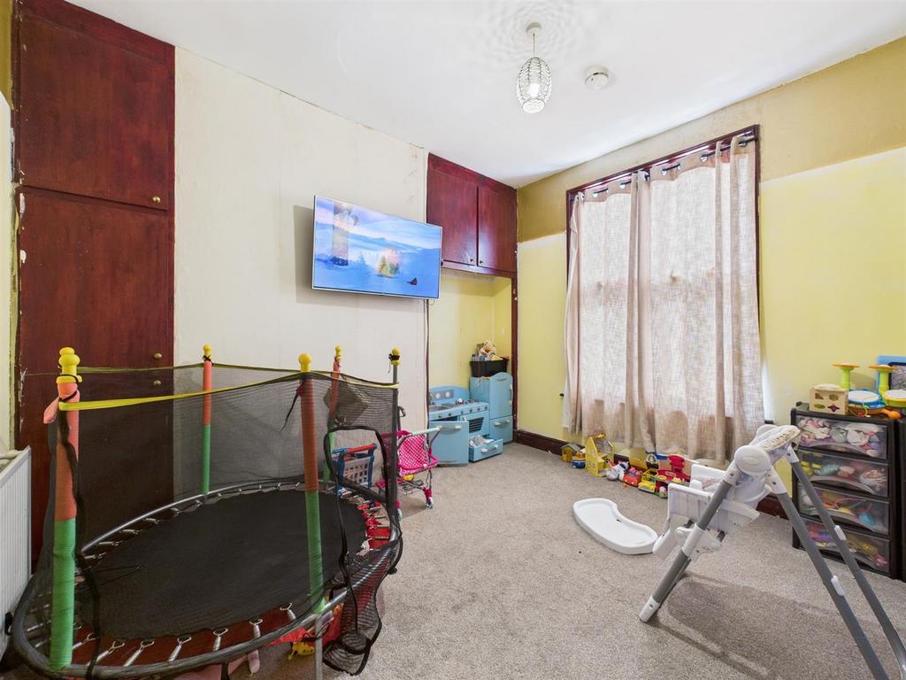Bedroom: