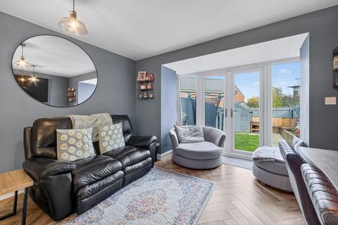 19 Woodpecker Way, Thrapston, Kettering, NN14 4RZ