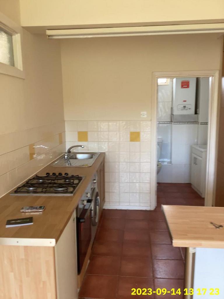 TYii DAq Em9o BEf7tzbm Cots Rs51i F5s1 U3nc Fn BJ.jpg