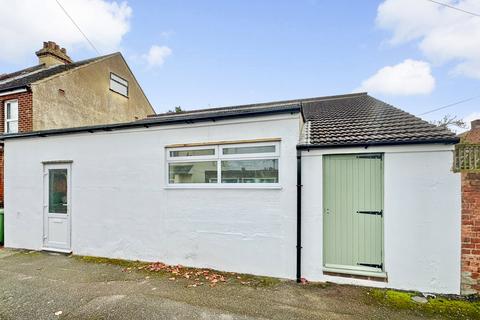 2 bedroom bungalow for sale, Alma Road, Kent CT20