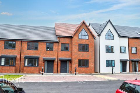 undefined, Eighth Avenue, Aylesbury