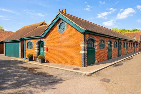 3 bedroom end of terrace house for sale, Clementsbury, Hertford SG13