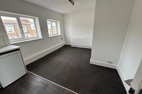1 bedroom flat to rent, Canterbury Road, Kent CT9