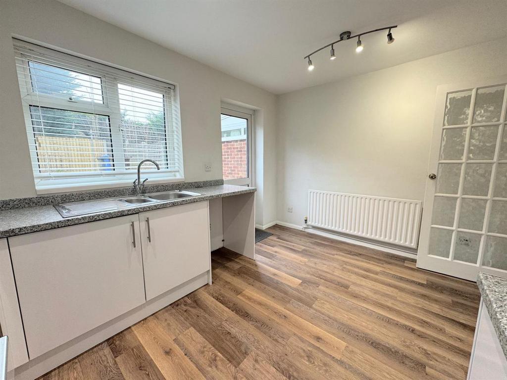 Dining kitchen