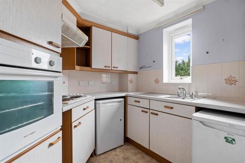 undefined, Swan Court, Banbury Road, Stratford-Upon-Avon