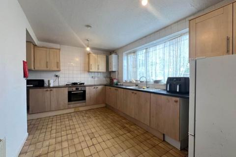 3 bedroom terraced house for sale, Ampleforth Road, London, SE2 9BG