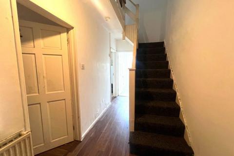 3 bedroom terraced house for sale, Ampleforth Road, London, SE2 9BG