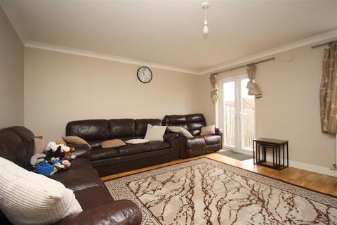 3 bedroom link detached house for sale, Chepstow Drive, Bletchley