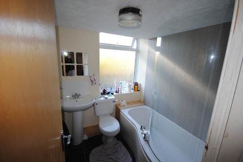 6 bedroom house to rent, St Annes Road, Leeds LS6