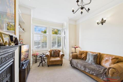 2 bedroom flat for sale, Welldon Crescent, Harrow