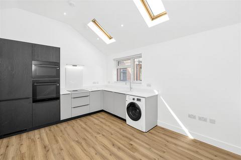 undefined, London Road, St. Albans
