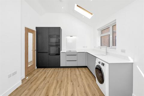 undefined, London Road, St. Albans