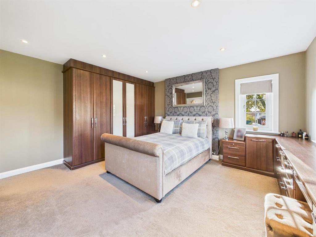 Bedroom: