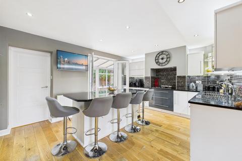 5 bedroom detached house for sale, Queensgate, Bridlington