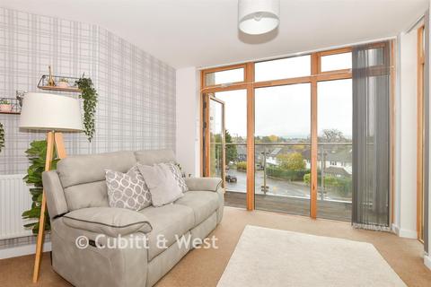 1 bedroom flat for sale, Carlton Road, Redhill, Surrey