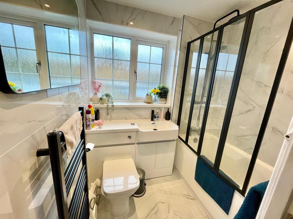 9 Cherry Tree Bathroom.jpg