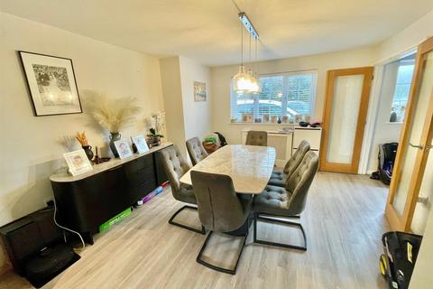 4 bedroom end of terrace house for sale, Cherry Tree Lane, Potters Bar EN6