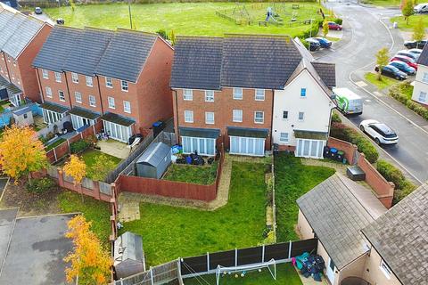 undefined, Burgundy Drive, Hemel Hempstead HP2