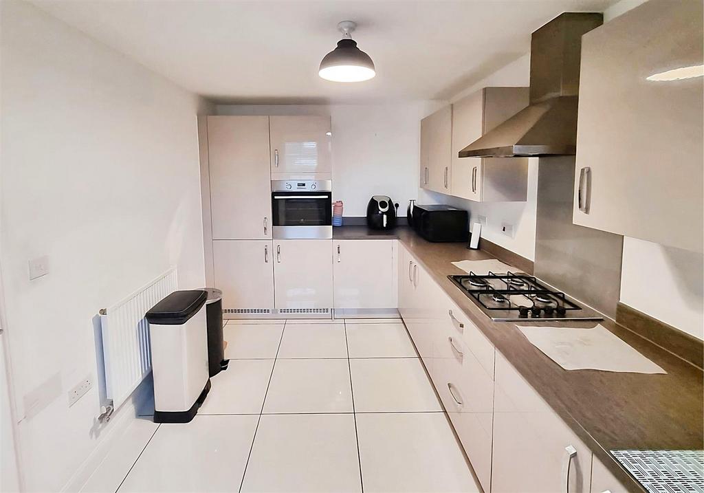 Modern Fitted Kitchen