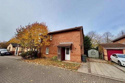 4 bedroom detached house to rent, Candidus Court, Peterborough