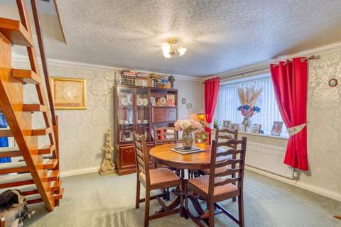 3 bedroom cottage for sale, Sheffield Road, Creswell, Worksop, Derbyshire, S80 4HG