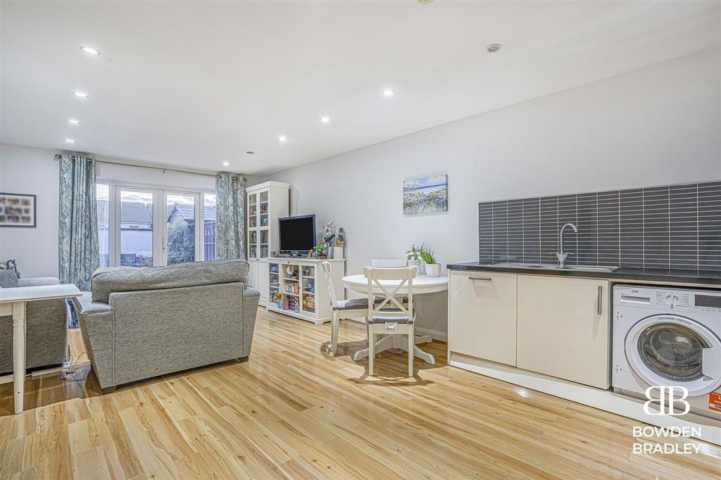 Living Room/Kitchen