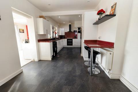 3 bedroom semi-detached house for sale, Kreswell Grove, Harwich, CO12 3