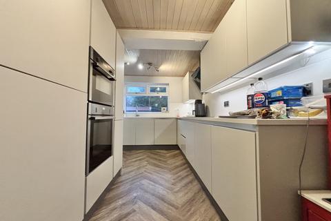 3 bedroom semi-detached house for sale, Beverly Close, Thornton FY5