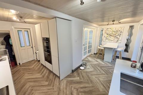 3 bedroom semi-detached house for sale, Beverly Close, Thornton FY5