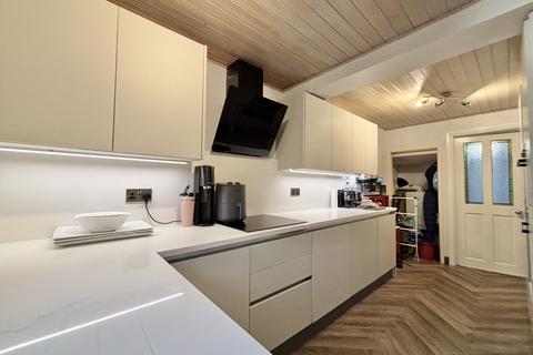 3 bedroom semi-detached house for sale, Beverly Close, Thornton FY5
