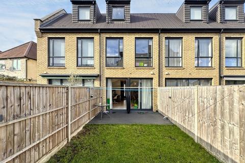 4 bedroom townhouse for sale, Bacon Lane, Edgware, HA8