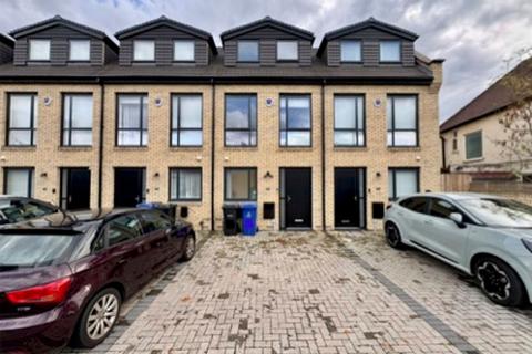 Bacon Lane, Edgware, HA8