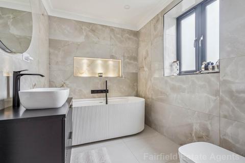 4 bedroom semi-detached house for sale, Woodhall Lane, South Oxhey