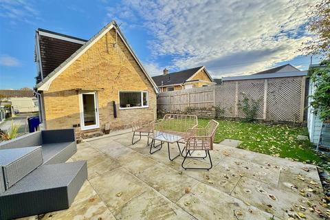 3 bedroom detached house for sale, Norwood Drive, Barugh Green, S75 1LP