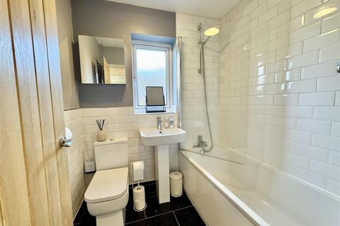 3 bedroom detached house for sale, Norwood Drive, Barugh Green, S75 1LP