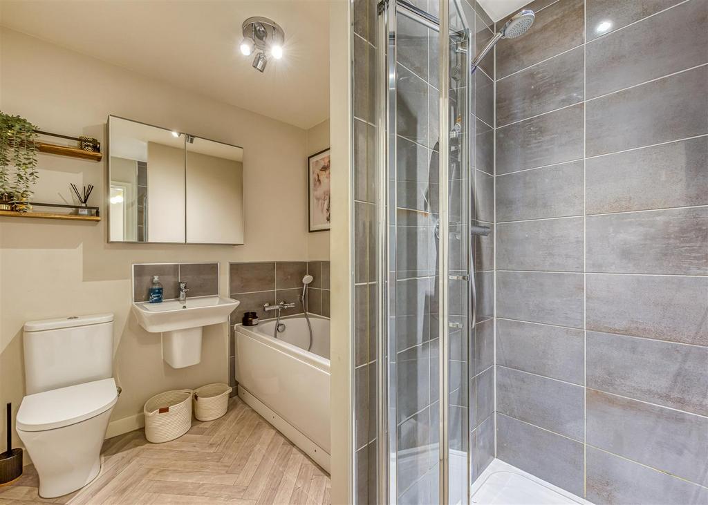 25 Rosemary Road-Bathroom.jpg