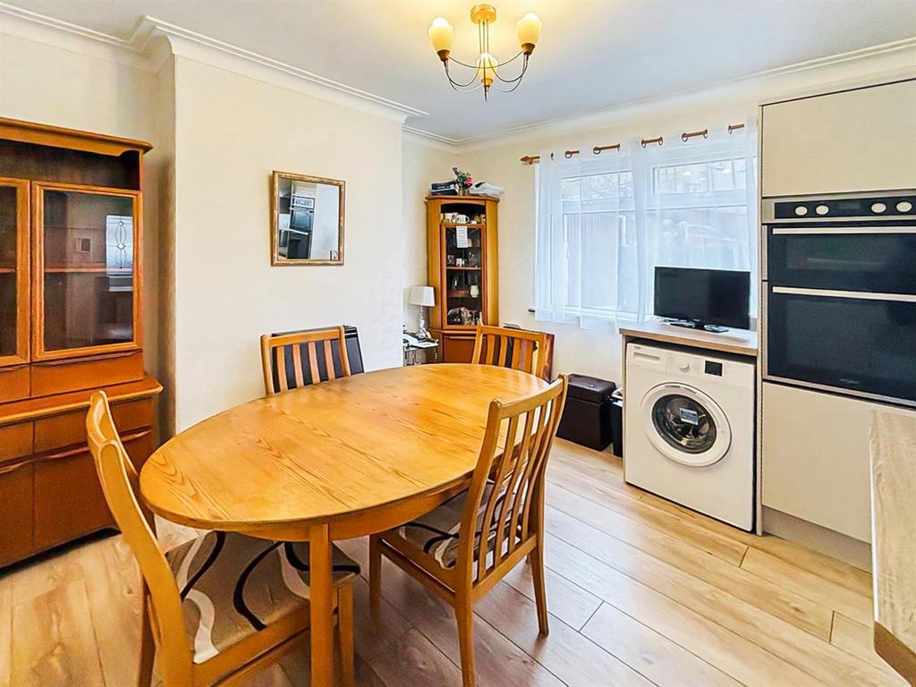Fitted Dining Kitchen: