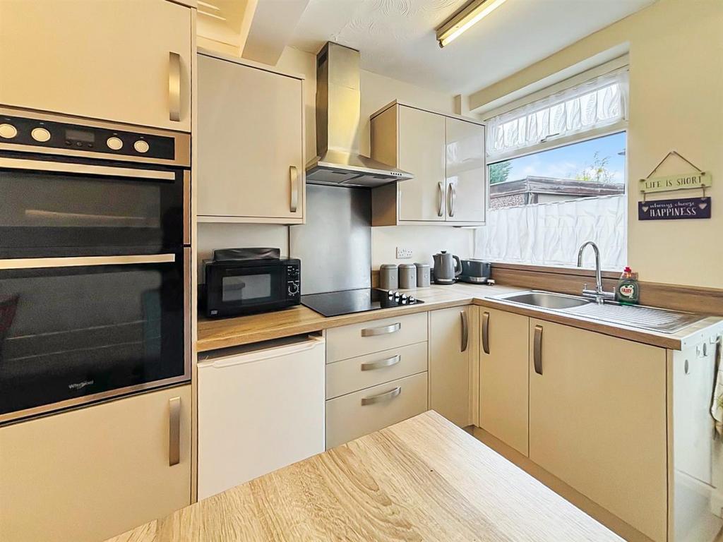 Fitted Dining Kitchen: