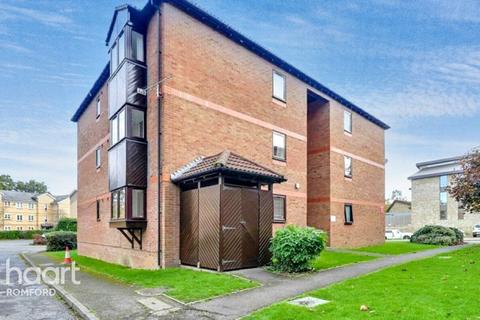 1 bedroom apartment for sale, Rushdon Close, Romford, RM1 2RE