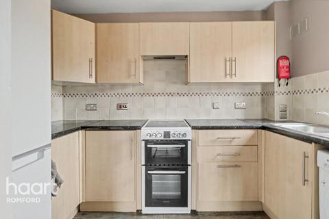 1 bedroom apartment for sale, Rushdon Close, Romford, RM1 2RE