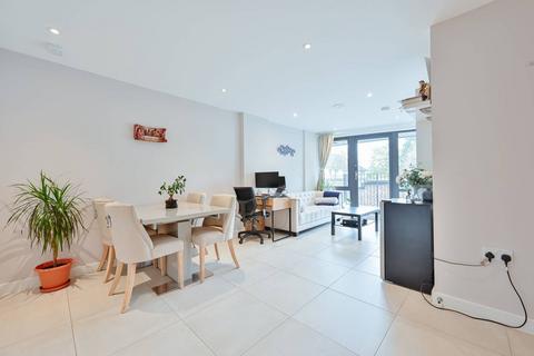 Rayners Lane, Rayners Lane, HARROW, HA2