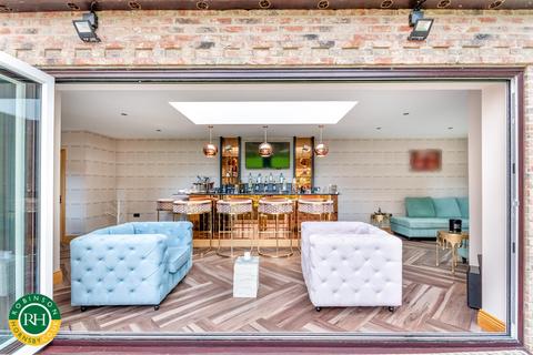 5 bedroom detached house for sale, Warnington Drive, Doncaster