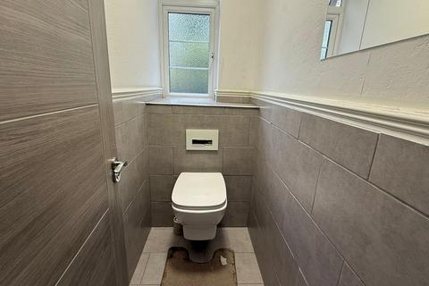 3 bedroom flat to rent, Brook Lodge, North Circular Road, Golders Green, London, NW11