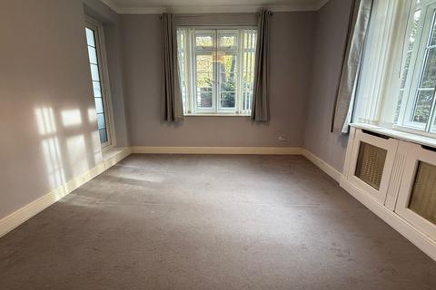 3 bedroom flat to rent, Brook Lodge, North Circular Road, Golders Green, London, NW11