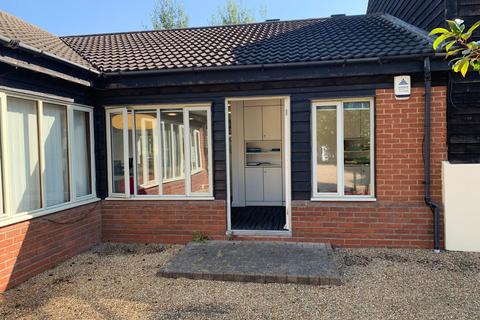 Office to rent, Bar Rd Lolworth CB23 8DS