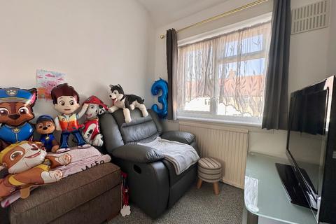 194 Valence Wood Road, Dagenham, RM8 3AH